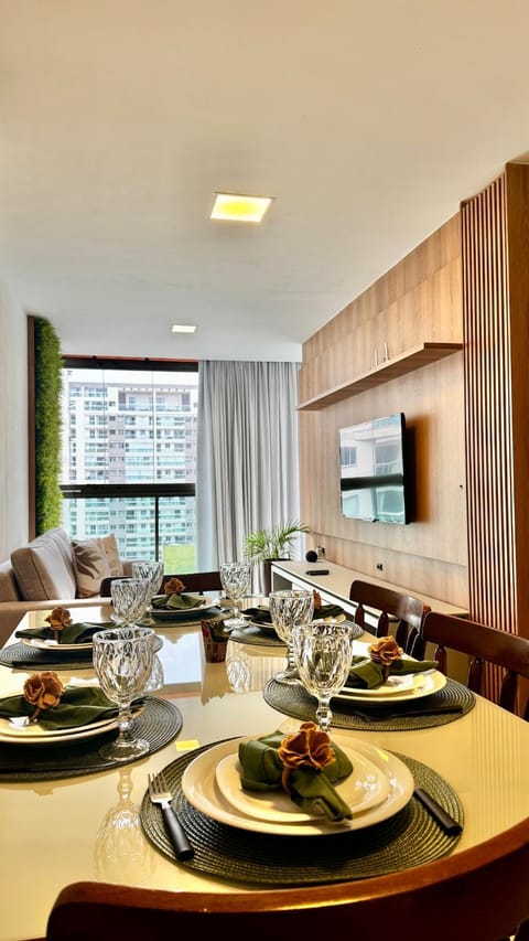 TV and multimedia, Seating area, Dining area