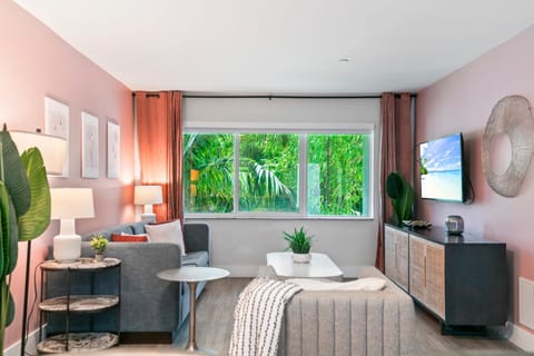 TV and multimedia, Living room, Photo of the whole room, Seating area