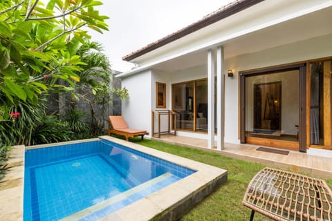 Property building, Patio, Garden, Garden view, Swimming pool