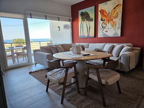 Living room, Dining area, Sea view
