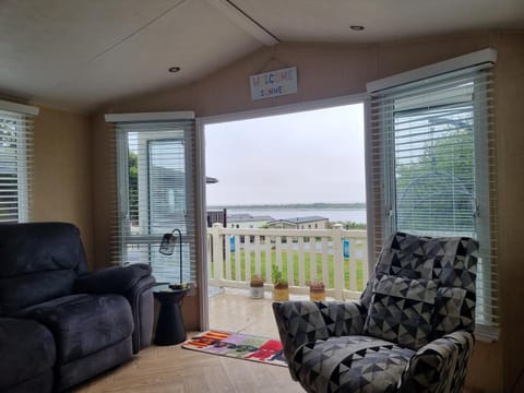 View (from property/room), Living room, Lake view