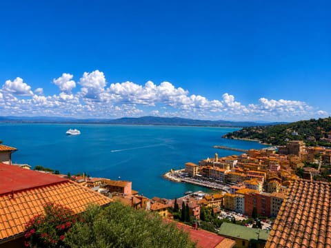 Nearby landmark, Day, Natural landscape, Bird's eye view, City view, Sea view