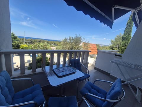 Balcony/Terrace, Seating area, Garden view, Sea view