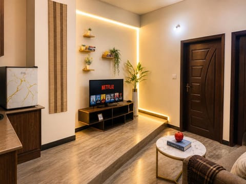 Communal lounge/ TV room