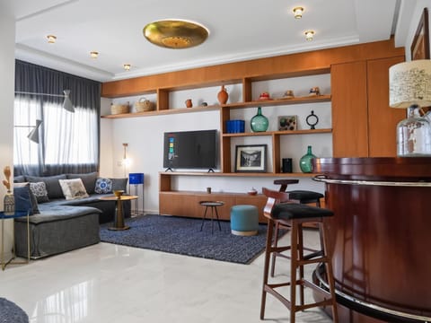 Communal lounge/ TV room, Lounge or bar