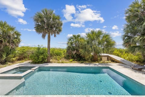 Day, Natural landscape, Swimming pool