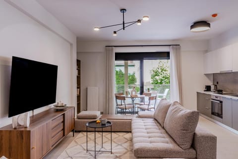TV and multimedia, Kitchen or kitchenette, Living room, Seating area