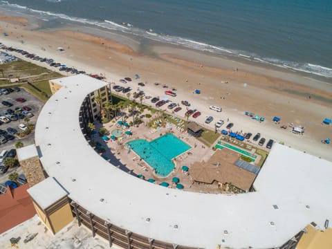 Property building, Bird's eye view, Beach, Sea view, Swimming pool, Parking