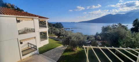 Garden, Balcony/Terrace, Beach, Sea view