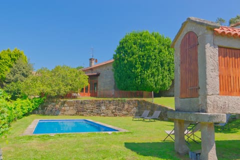 Garden, Swimming pool, sunbed