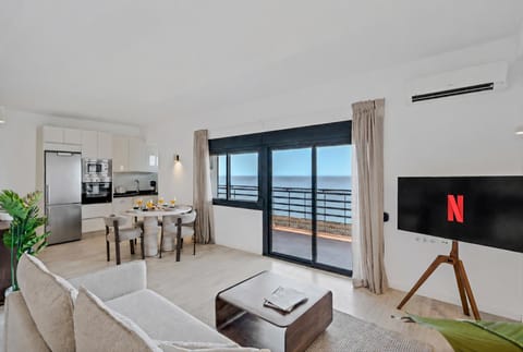 Living room, Sea view