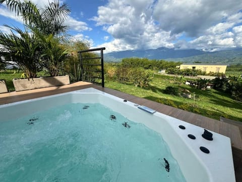 Hot Tub, Hot Tub
