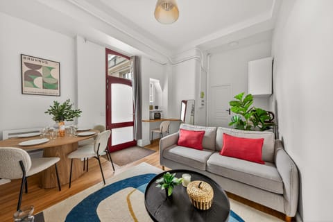 TV and multimedia, Living room, internet, acessibility, air conditioner