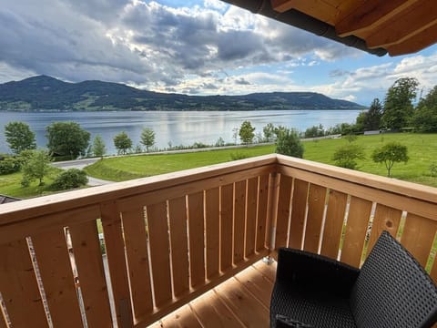 View (from property/room), Balcony/Terrace, Lake view