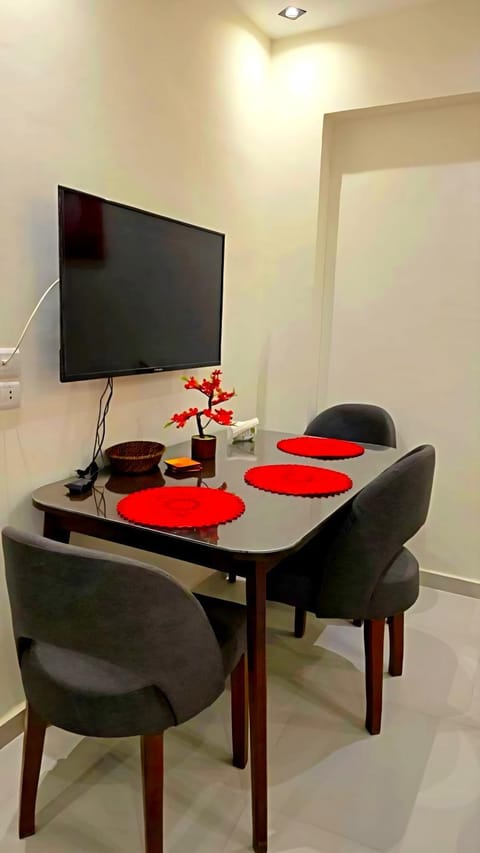 TV and multimedia, Living room, Dining area
