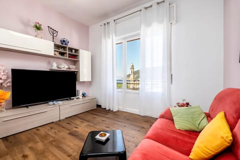 Communal lounge/ TV room, TV and multimedia, Living room, Seating area