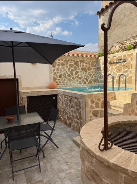 Patio, Swimming pool