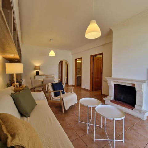 Living room, Diving, fireplace