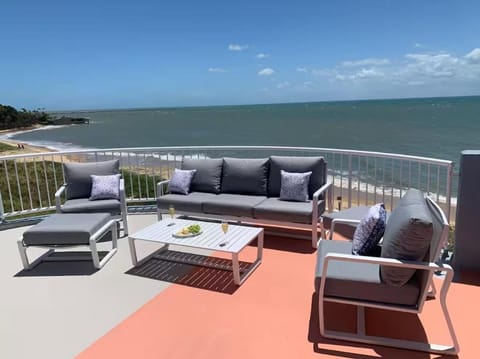 Balcony/Terrace, Seating area, Sea view, sunbed