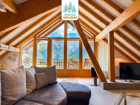 View (from property/room), View (from property/room), Living room, Seating area