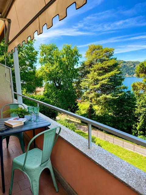 Day, Natural landscape, View (from property/room), Balcony/Terrace, Garden view, Lake view, Time of day