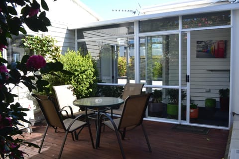 Patio, Facade/entrance, Day