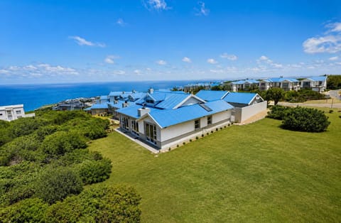 Property building, Neighbourhood, Garden, Golfcourse, Golfcourse, Sea view