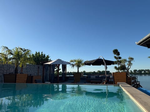 Day, Natural landscape, Pool view, Swimming pool, sunbed
