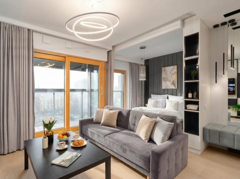 Bed, TV and multimedia, Kitchen or kitchenette, Living room, Food and drinks, Photo of the whole room, Seating area, Dining area, Bedroom, Food, fireplace, minibar