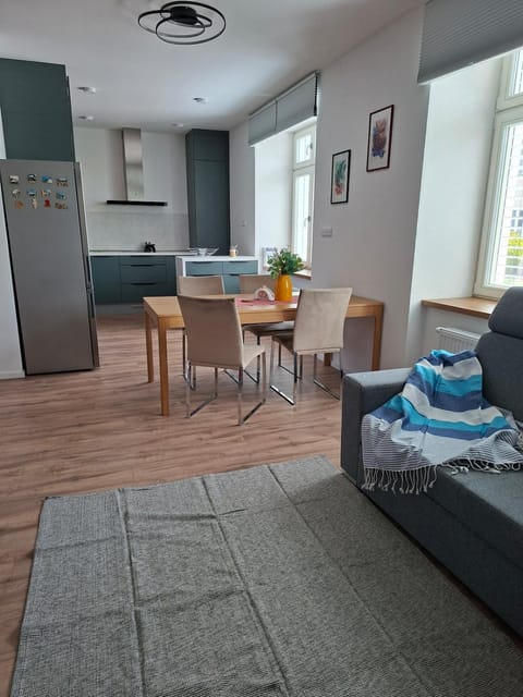 Kitchen or kitchenette, Living room, Dining area, oven, stove