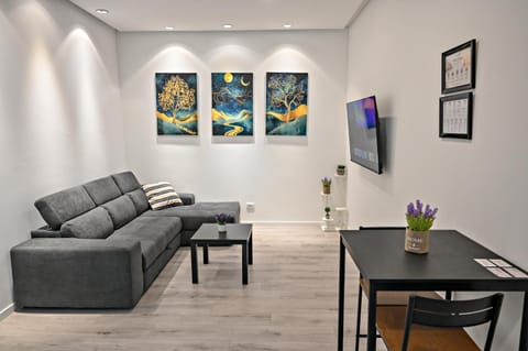 Communal lounge/ TV room, TV and multimedia, Living room