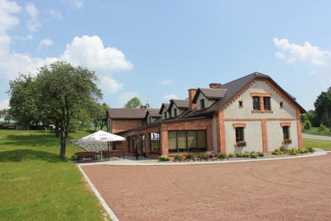 Property building, Day