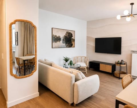 Communal lounge/ TV room, TV and multimedia, Living room, Seating area