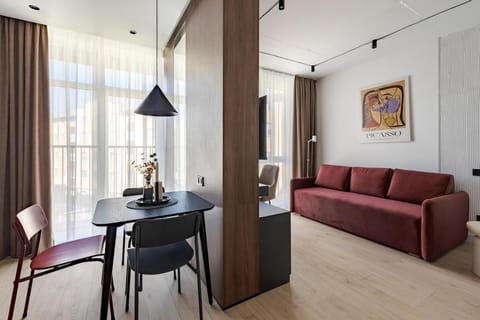 Living room, Seating area, Dining area