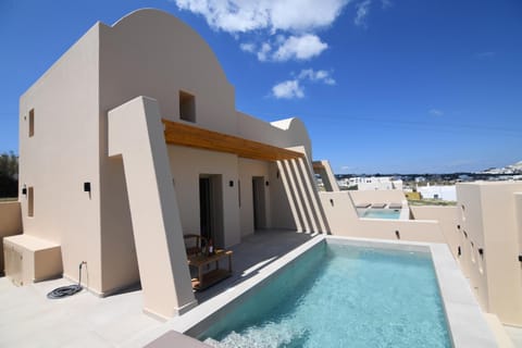 Property building, Patio, Day, Natural landscape, Balcony/Terrace, Pool view, Swimming pool