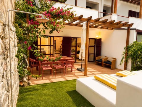 Balcony/Terrace, Swimming pool