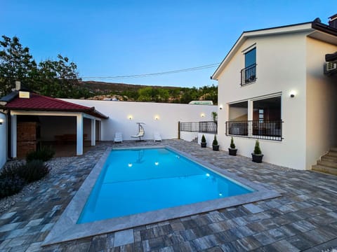 Garden, Swimming pool