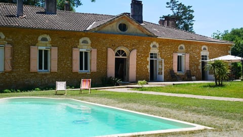 Property building, Pool view