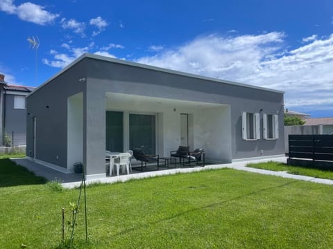 Property building, Garden, Garden view