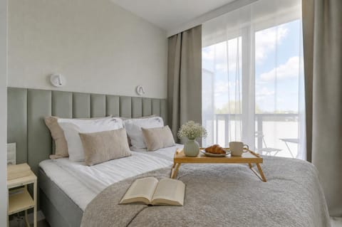 Photo of the whole room, Seating area, Bedroom