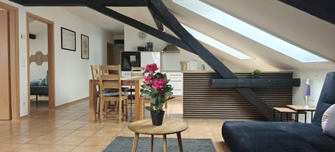 Kitchen or kitchenette, Living room, Seating area, Dining area
