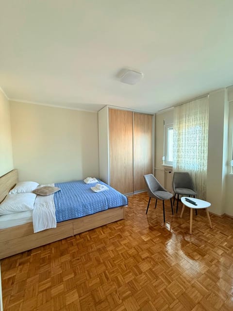 Living room, Bedroom