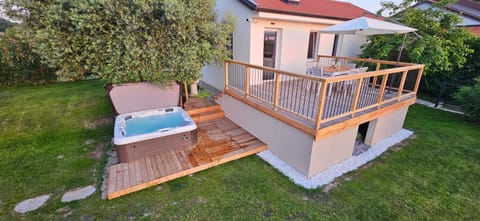 Property building, Patio, Day, Natural landscape, Garden, Garden, Hot Spring Bath, Hot Tub, View (from property/room), Balcony/Terrace, Balcony/Terrace, Spa and wellness centre/facilities, Garden view