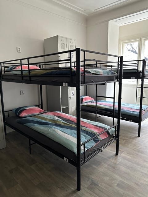 Bed, bunk bed
