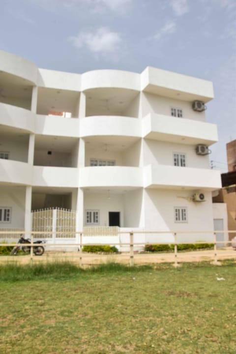 Property building, Day, View (from property/room), Balcony/Terrace