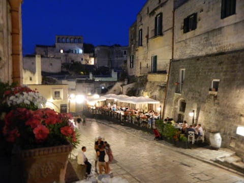 Balcony/Terrace, Street view