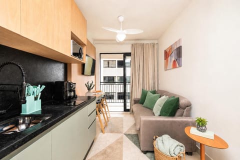 TV and multimedia, Kitchen or kitchenette, Living room, oven, stove