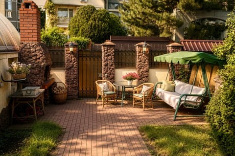 Property building, Patio, Garden, Garden view, sunbed