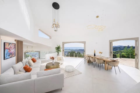Natural landscape, View (from property/room), Living room, Mountain view