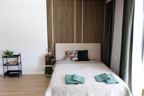 Bed, Other, towels